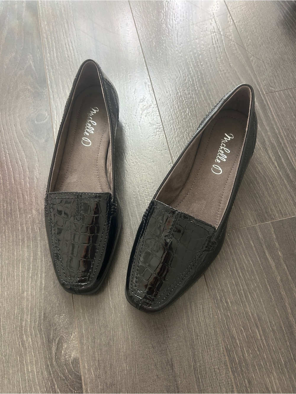 Michelle D Black Croc-Embossed Leather Loafers for Women Size 7.5M Like New